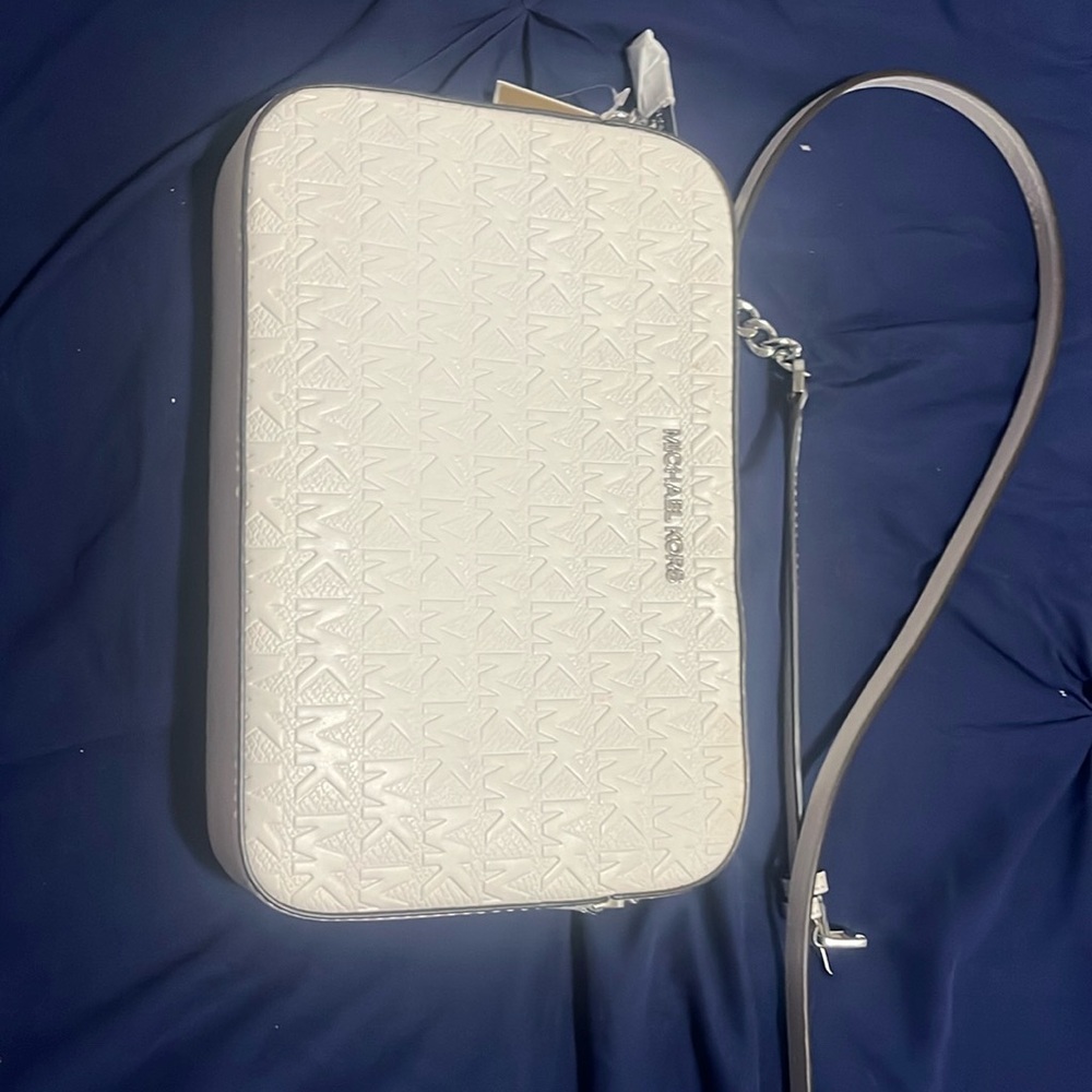 brand new with bag and tags!! micheal kors beautiful optic white cross body bag